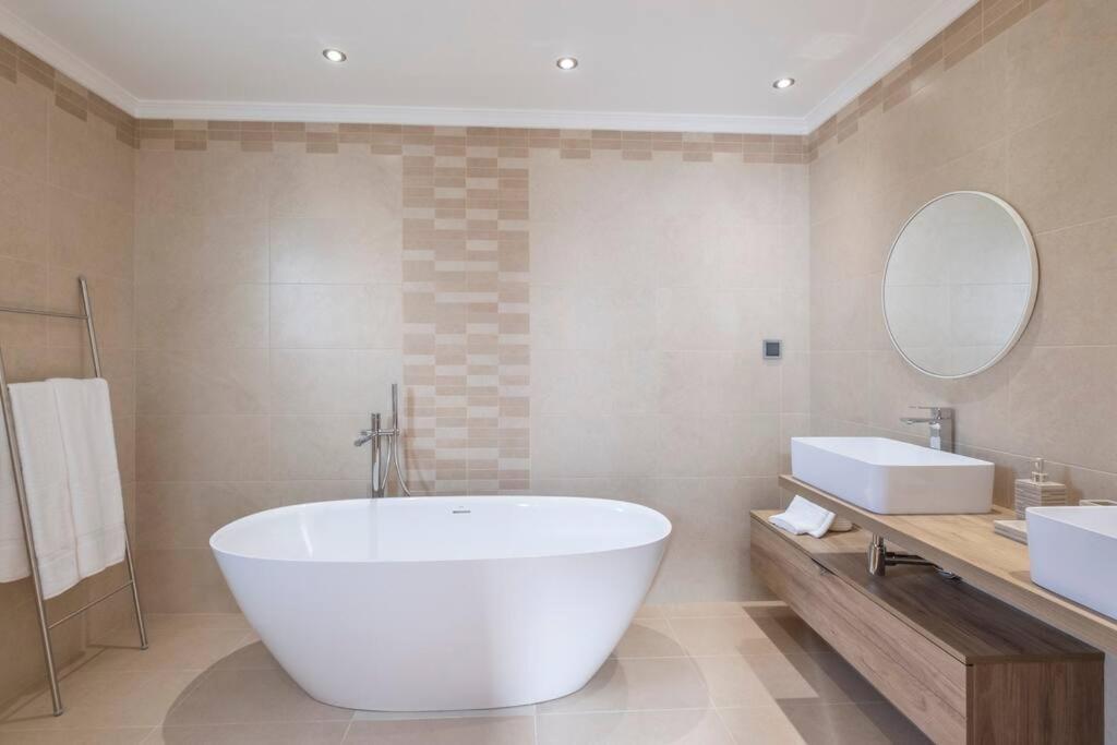 Yuri Big House Villa Ribeira Brava Dış mekan fotoğraf